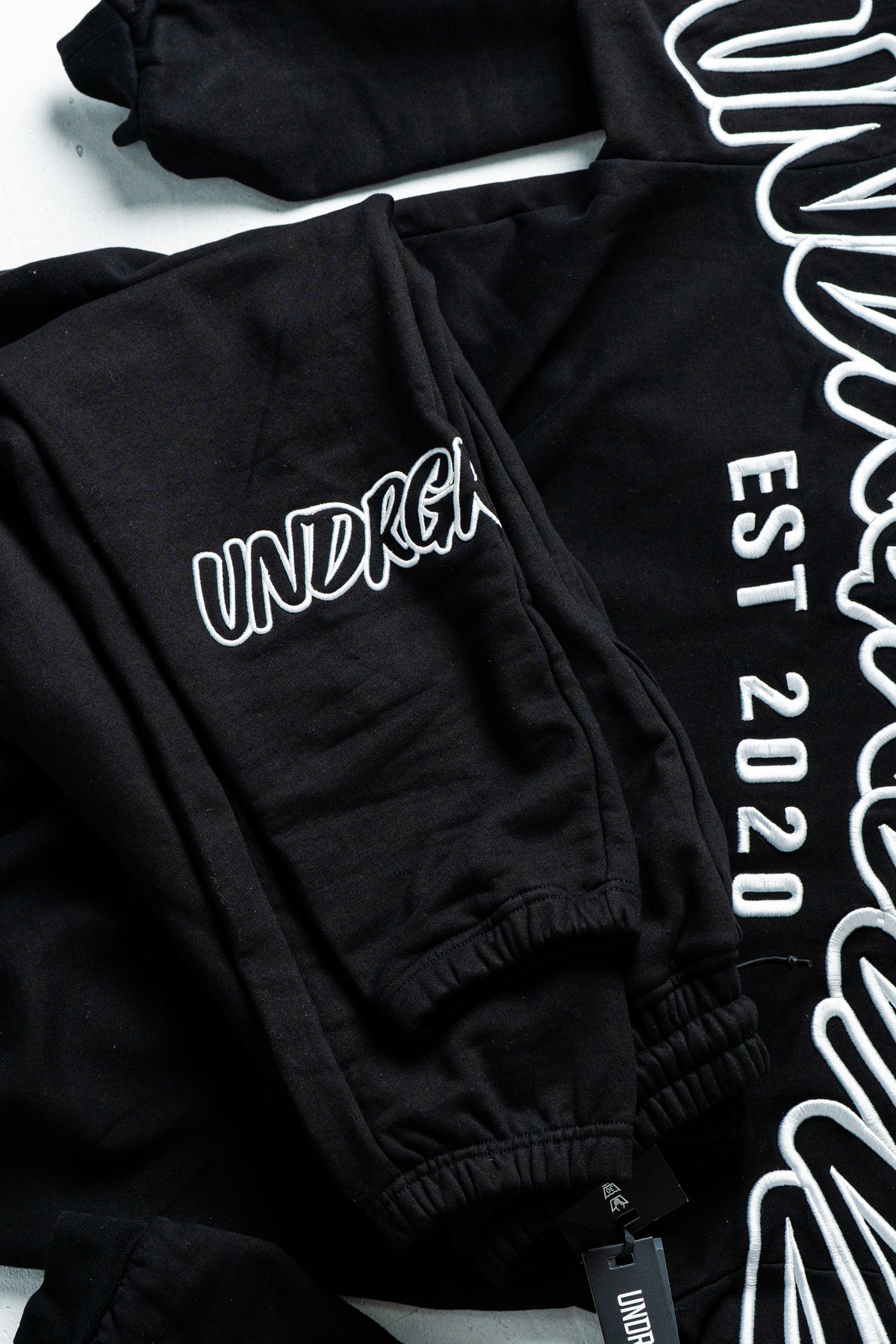 HYPE TRACKPANTS BLACK/SNOW