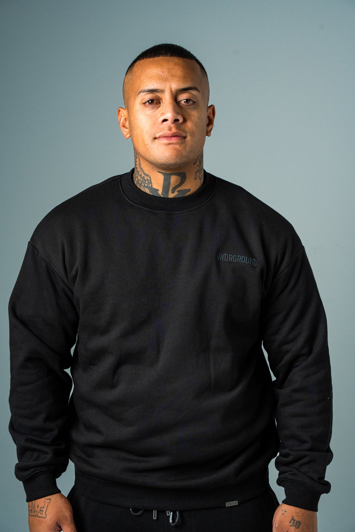 RELAXED FIT CREW (BLACK/CHARCOAL)