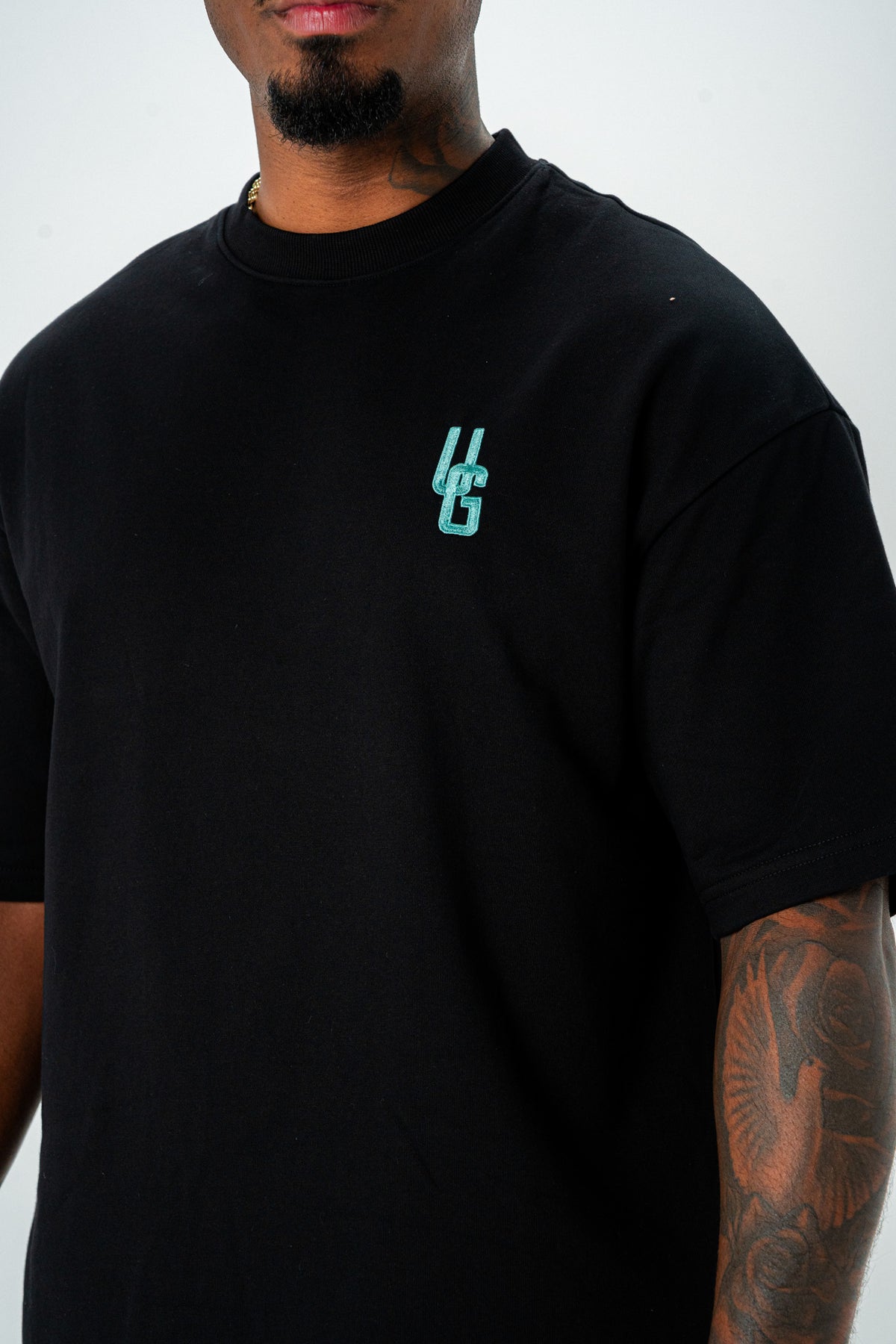 EMPIRE TEE- (BLACK/TIFFANY)