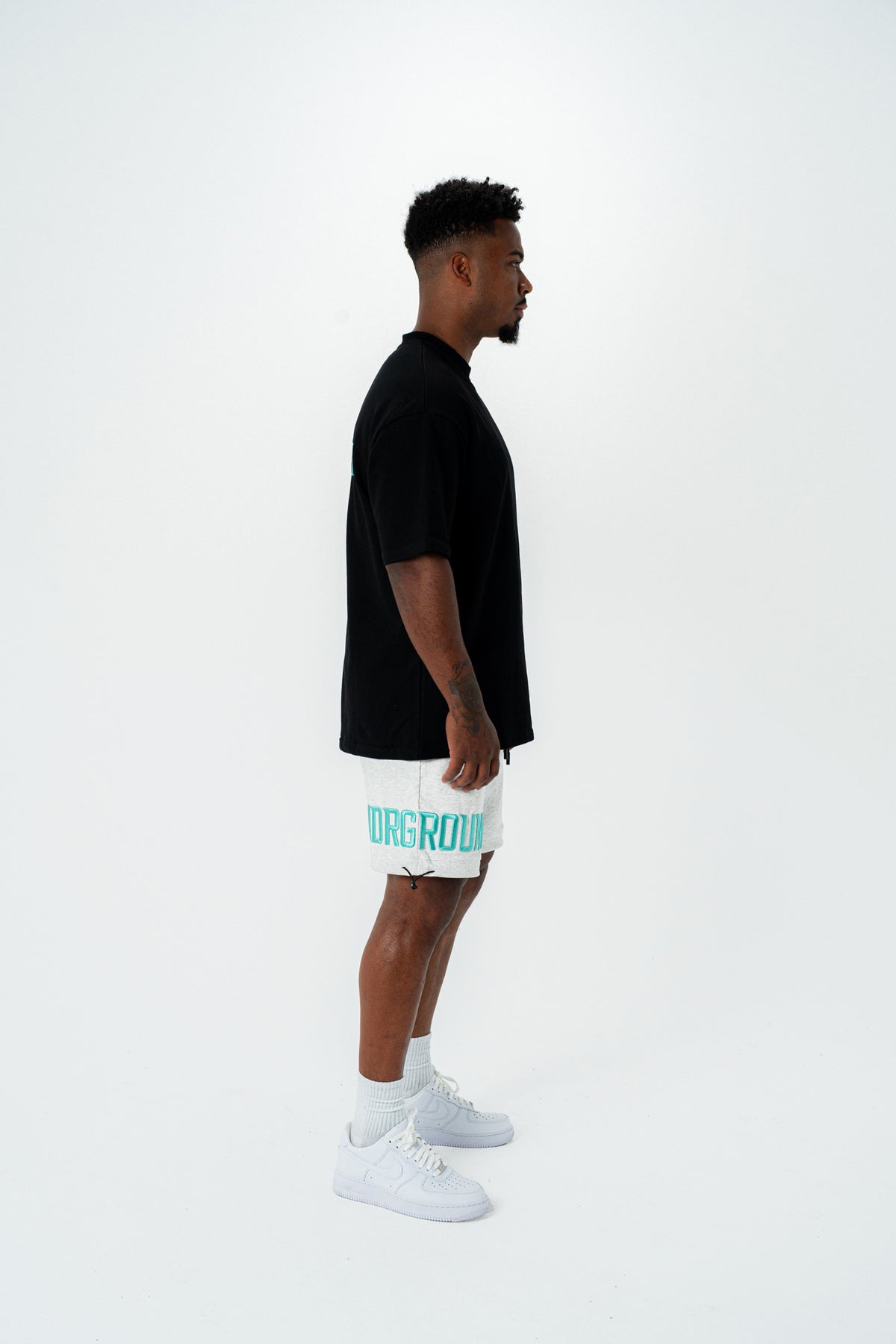 EMPIRE TEE- (BLACK/TIFFANY)