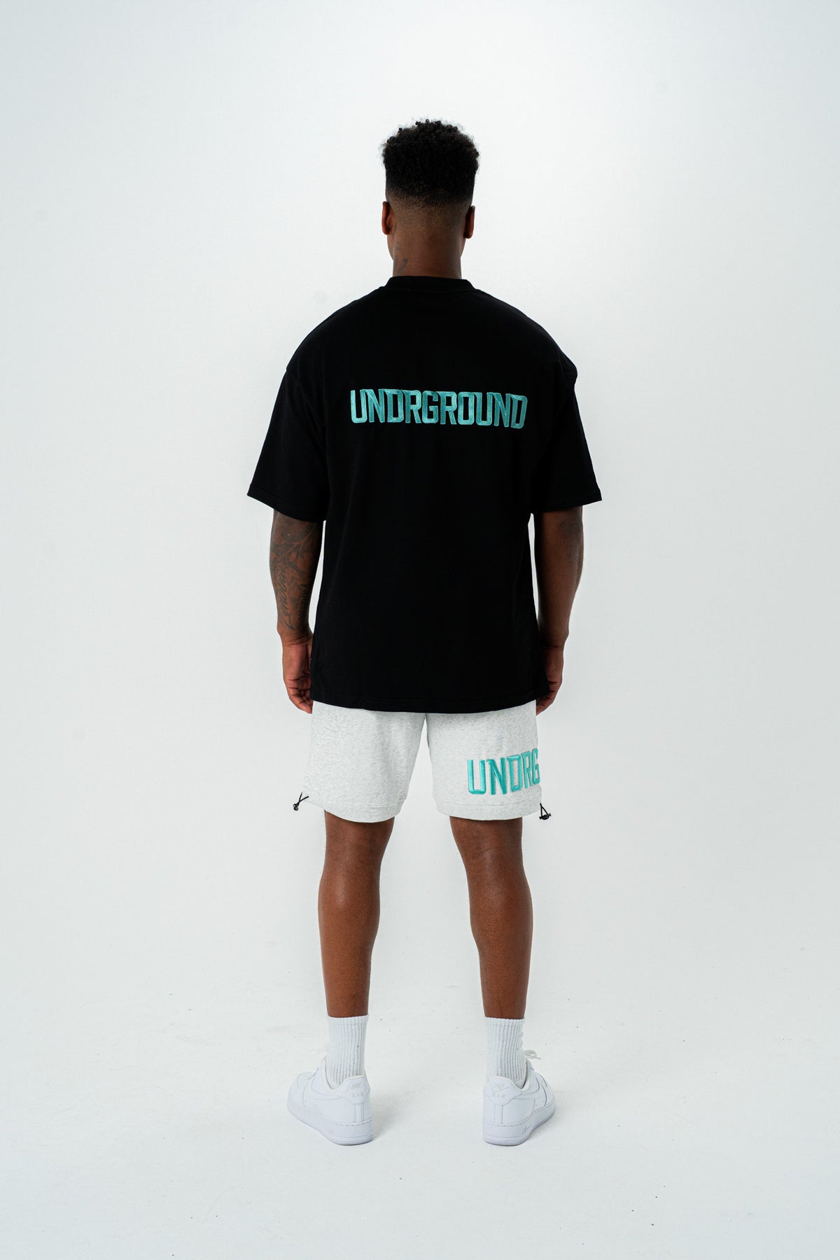 EMPIRE TEE- (BLACK/TIFFANY)