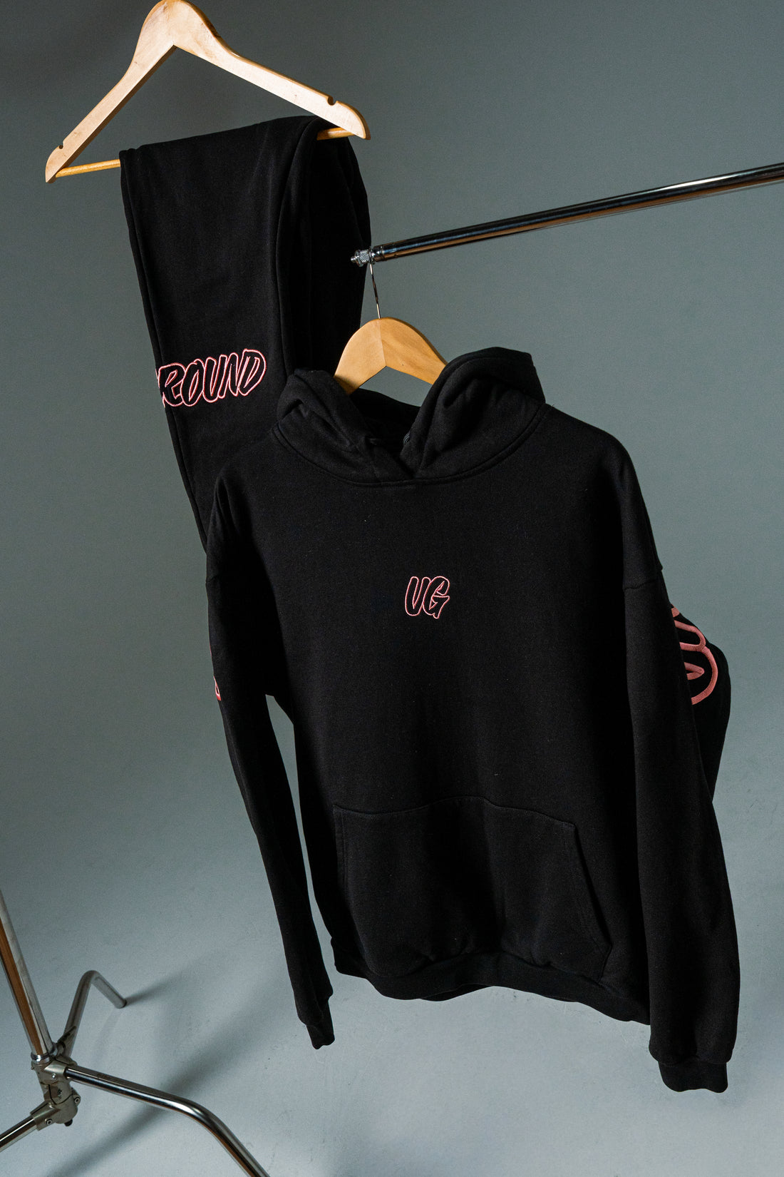 Hype Hoodie Black/Rose