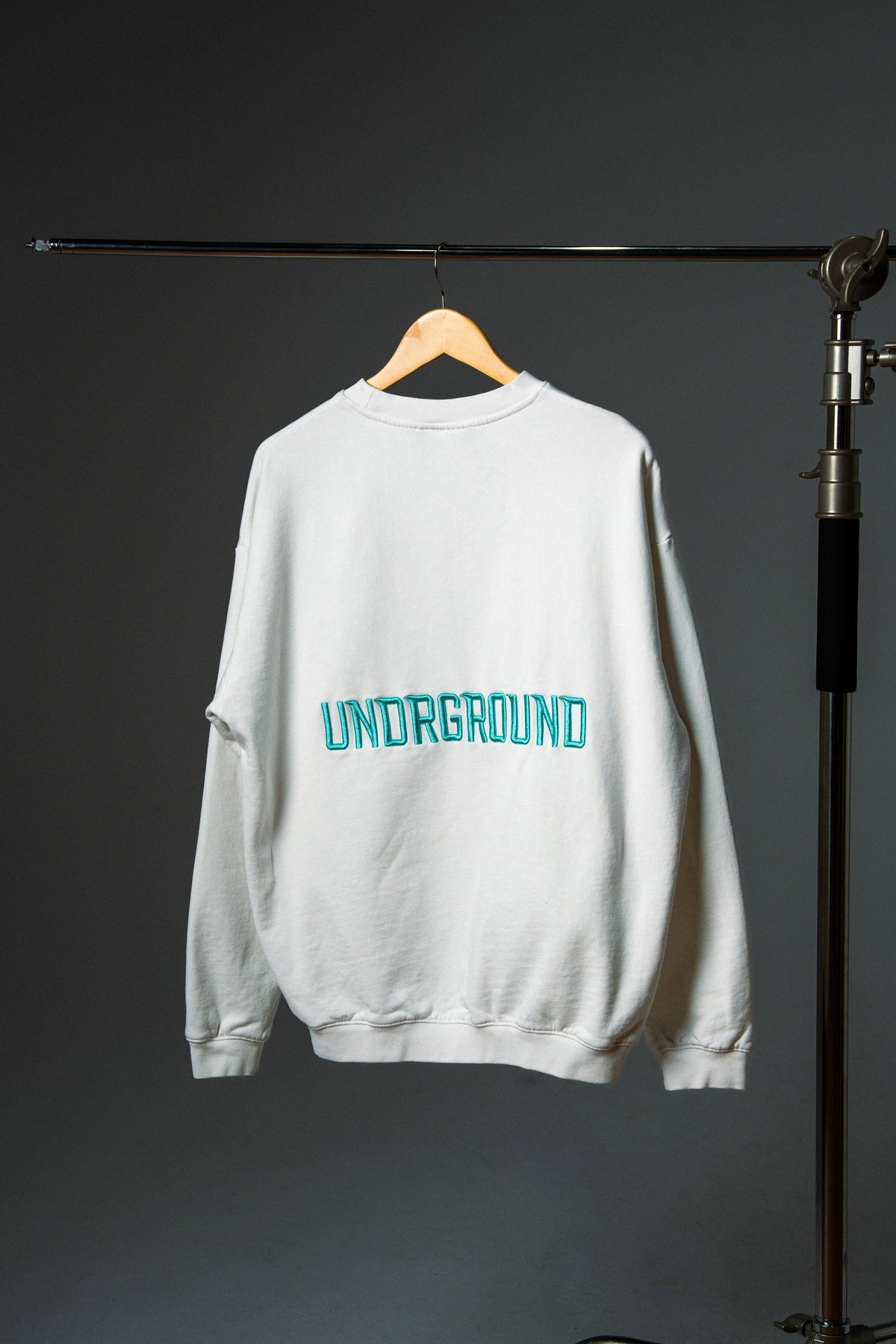 RELAXED FIT CREW (WHITE/TIFFANY)
