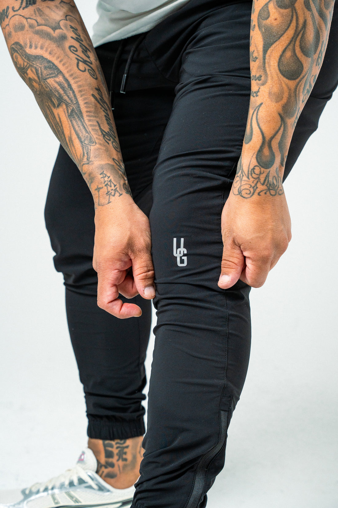 ULTRALIGHT PERFOMANCE JOGGERS