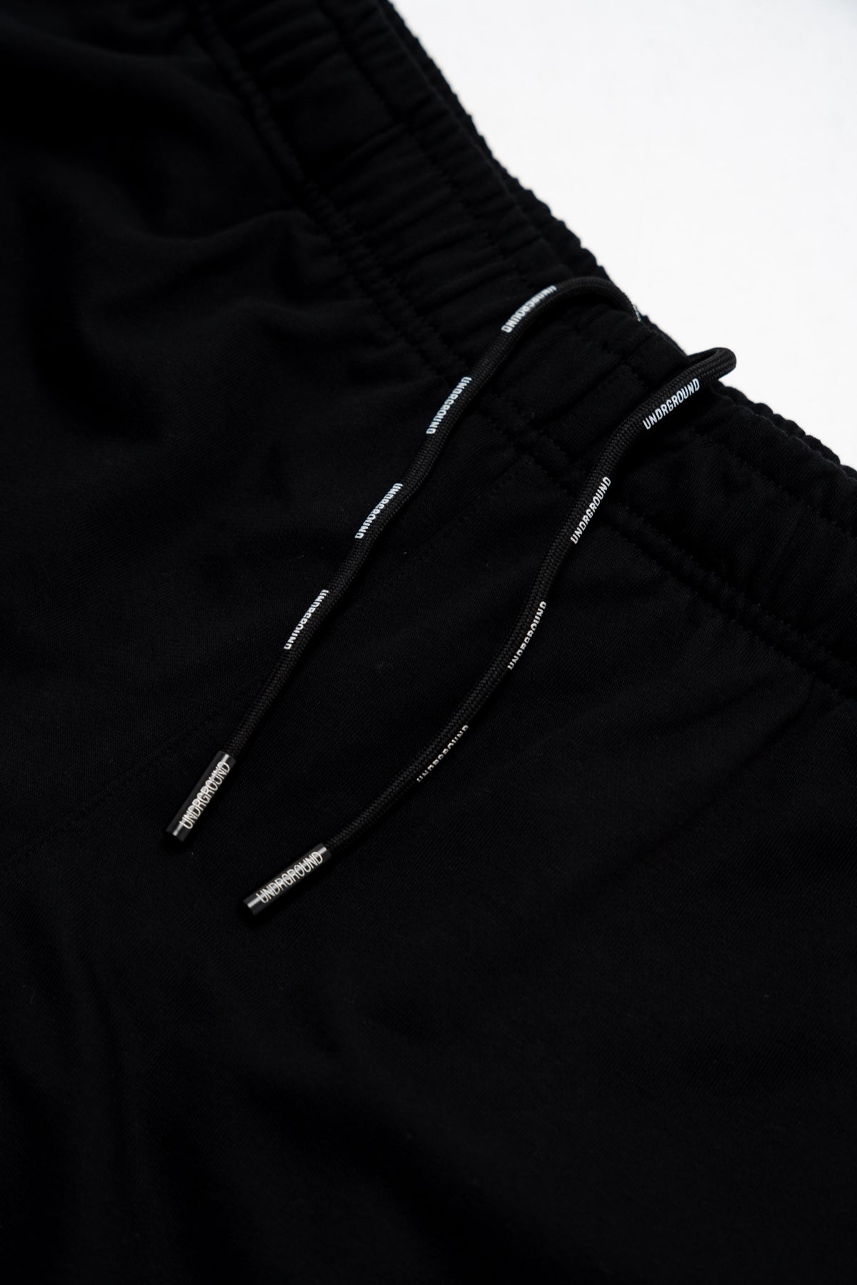CODE OF SILENCE SHORTS- (BLACK/WHITE)