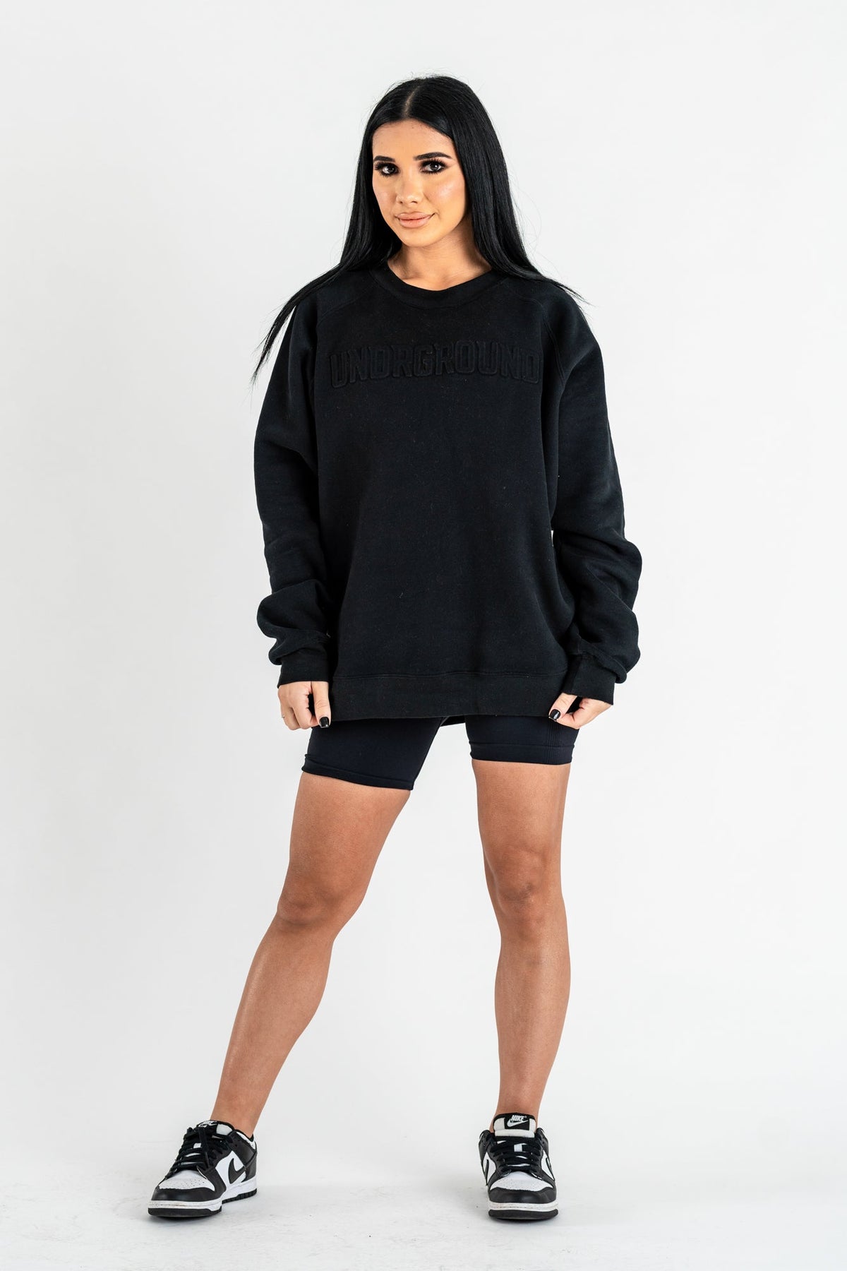 BLACK EMBOSSED CREW NECK