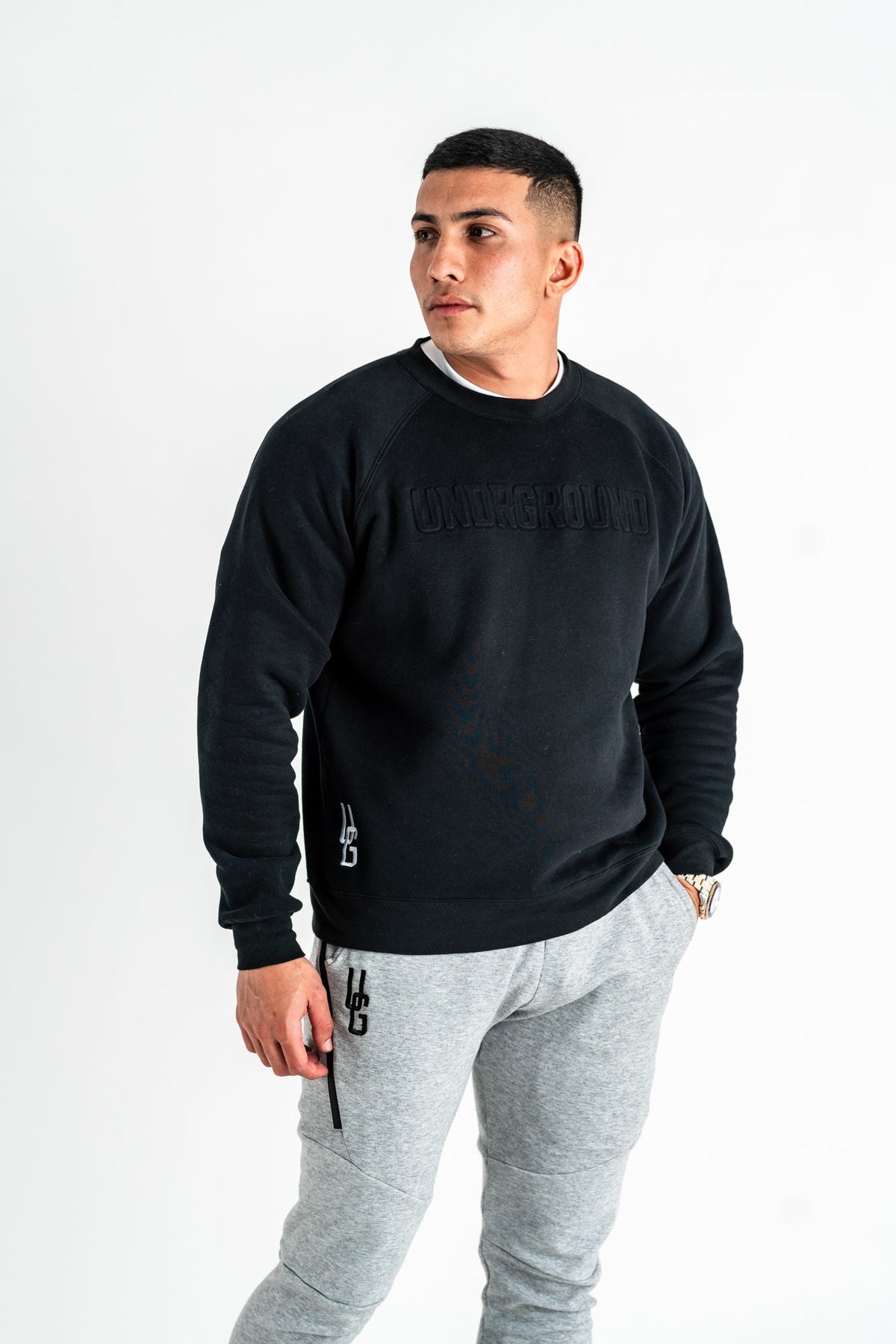 BLACK EMBOSSED CREW NECK